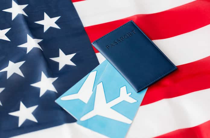 【アメリカ･カナダから出発】二重国籍で2つのパスポートの氏名が異なる場合、どっちの氏名で航空券を予約すべき？